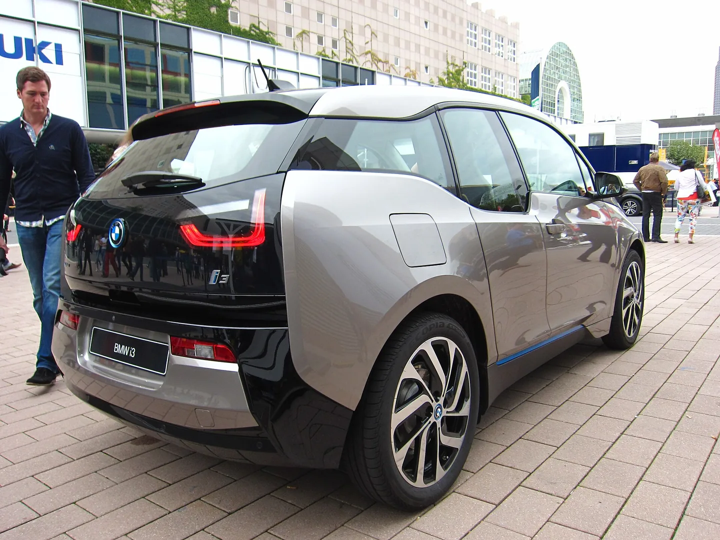 BMW I3