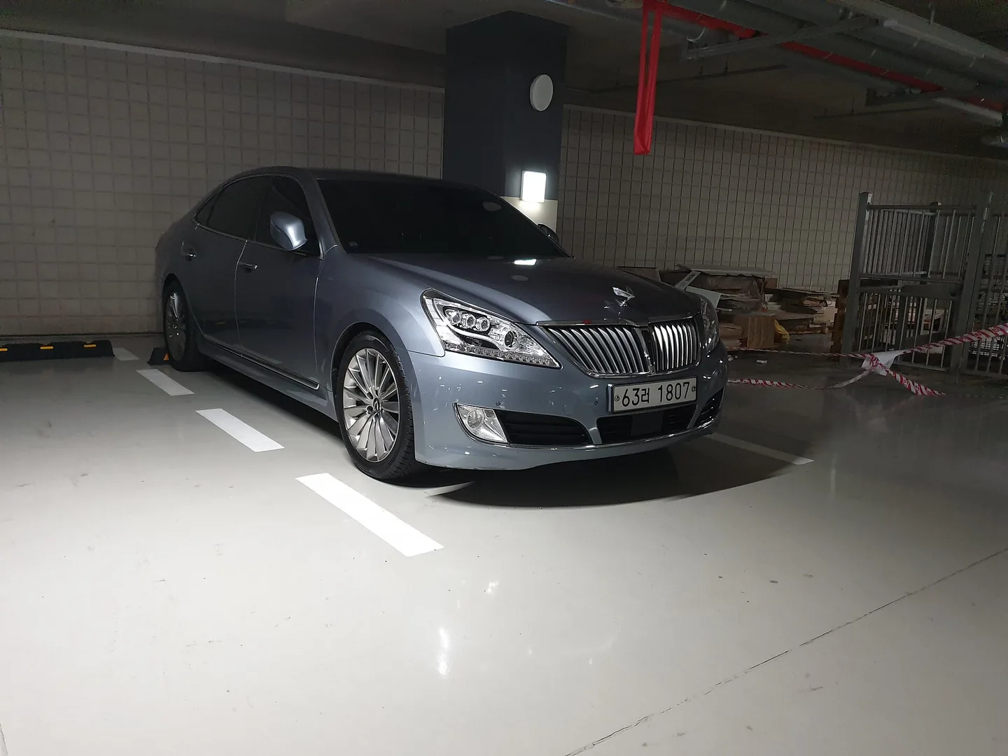 Hyundai Equus