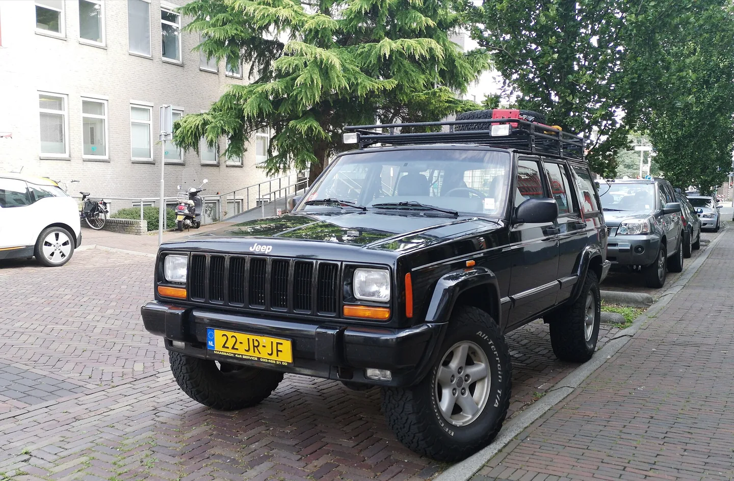 Jeep Cherokee